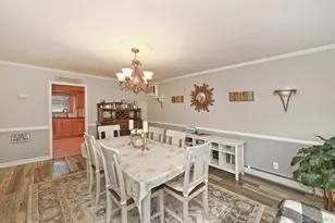 84 Bruce Ave, Hicksville, NY 11801 - Photo 5