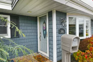 84 Bruce Ave, Hicksville, NY 11801 - Photo 3