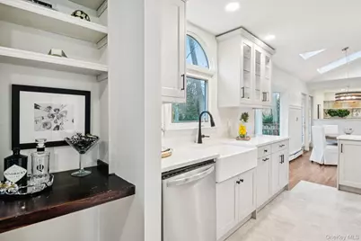 8 Storyland Lane, East Setauket, NY 11733 - Photo 9