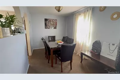 34 Carleton Street, Westbury, NY 11590 - Photo 5