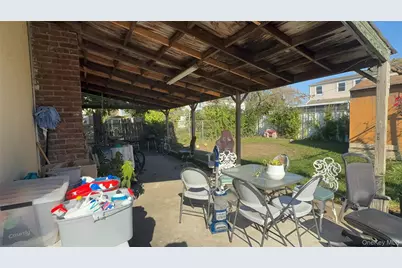 34 Carleton Street, Westbury, NY 11590 - Photo 15