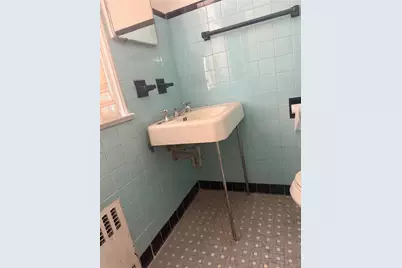 2718 Collier Avenue, Edgemere, NY 11691 - Photo 5