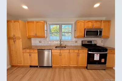 [Address not provided], Lindenhurst, NY 11757 - Photo 3