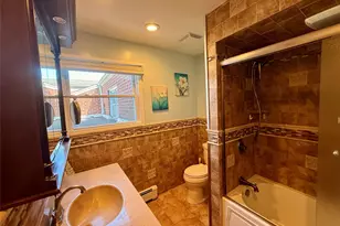 [Address not provided], Lindenhurst, NY 11757 - Photo 21