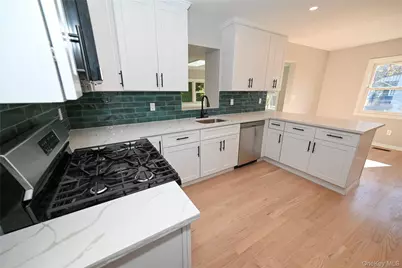 124 Willett Place, Roosevelt, NY 11575 - Photo 7