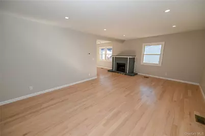 124 Willett Place, Roosevelt, NY 11575 - Photo 3