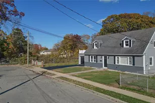 124 Willett Pl, Roosevelt, NY 11575 - Photo 37