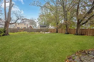 1137 Namdac Ave, Bay Shore, NY 11706 - Photo 15