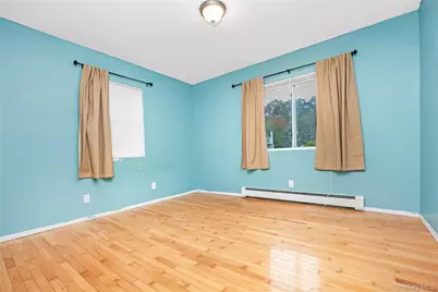 1137 Namdac Avenue, Bay Shore, NY 11706 - Photo 9