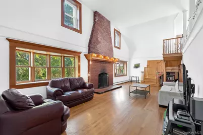 24 Old Knollwood Road, White Plains, NY 10607 - Photo 3