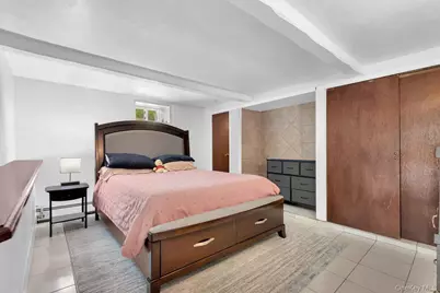 24 Old Knollwood Road, White Plains, NY 10607 - Photo 15