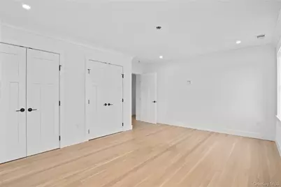 20 Hilltop Drive, Port Chester, NY 10573 - Photo 19