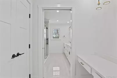 20 Hilltop Drive, Port Chester, NY 10573 - Photo 17