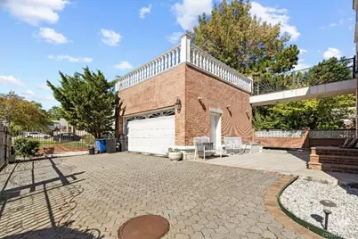 6435 Marathon Parkway, Little Neck, NY 11362 - Photo 35