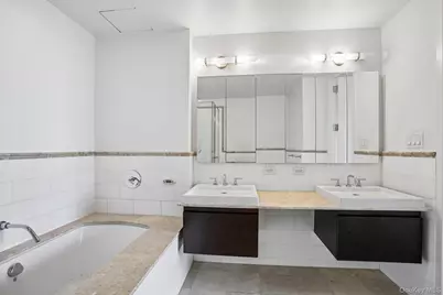 175 Huguenot Street #2404, New Rochelle, NY 10801 - Photo 9
