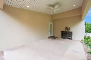 1023 Maple Ln, New Hyde Park, NY 11040 - Photo 23