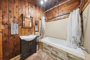 747 Oakland Valley Rd, Cuddebackville, NY 12729 - Photo 21