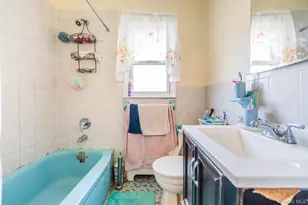 76-04 167th St, Fresh Meadows, NY 11366 - Photo 7