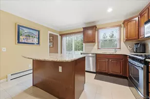 2202 Beech St, Wantagh, NY 11793 - Photo 9