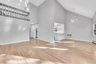 28 Sanford Street, South Huntington, NY 11746 - Photo 5