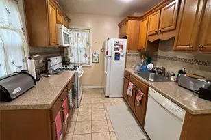 107-09 221st St, Queens Village, NY 11429 - Photo 19