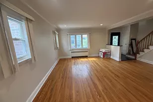 147 Primrose Dr, New Hyde Park, NY 11040 - Photo 7