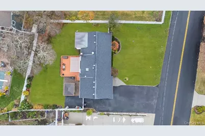 1321 Manor Lane, Bay Shore, NY 11706 - Photo 29