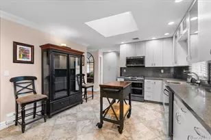 1321 Manor Ln, Bay Shore, NY 11706 - Photo 11