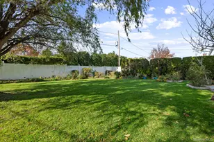 89 Nottingham Rd, Manhasset Hills, NY 11040 - Photo 35