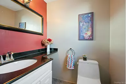 89 Nottingham Road, Manhasset Hills, NY 11040 - Photo 11