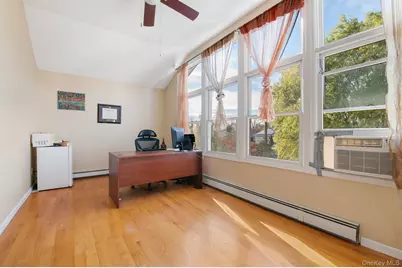 89 Nottingham Road, Manhasset Hills, NY 11040 - Photo 19