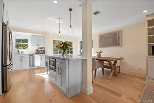 19 Sideview Dr, Oyster Bay, NY 11771 - Photo 11