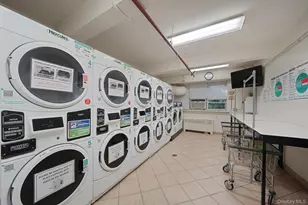 640 W 231st St, Bronx, NY 10463 - Photo 13