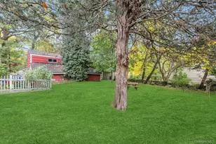 89 Van Brunt Manor Rd, Setauket, NY 11733 - Photo 11