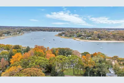 89 Van Brunt Manor Road, Setauket, NY 11733 - Photo 5