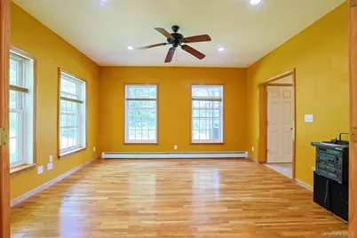 2033 Little Britain Road, Rock Tavern, NY 12575 - Photo 5