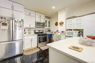 89-06 175th St, Jamaica, NY 11432 - Photo 9