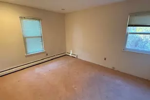 19 Carriage Rd, Roslyn, NY 11576 - Photo 11