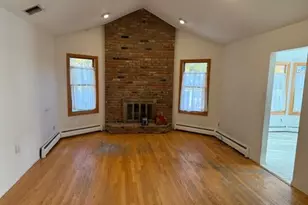 19 Carriage Rd, Roslyn, NY 11576 - Photo 5