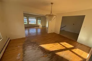 19 Carriage Rd, Roslyn, NY 11576 - Photo 27