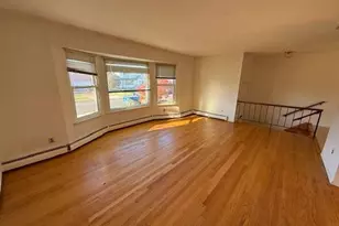 19 Carriage Rd, Roslyn, NY 11576 - Photo 3