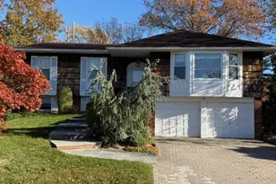 19 Carriage Rd, Roslyn, NY 11576 - Photo 19