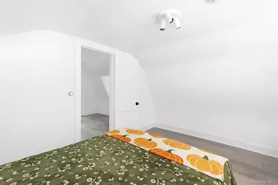 65 Bedford Avenue, Westbury, NY 11590 - Photo 9