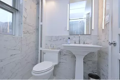 235 Garth Road #D5E, Scarsdale, NY 10583 - Photo 29