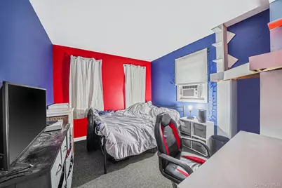 302 Auborn Avenue, Shirley, NY 11967 - Photo 9