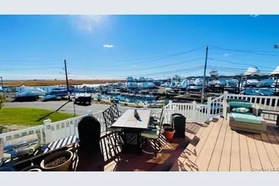 2905 Ocean Avenue, Seaford, NY 11783 - Photo 15