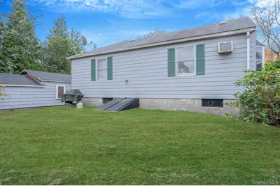 305 Terry Road, Smithtown, NY 11787 - Photo 13