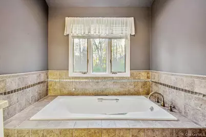 102 Old Post Road, Marlboro, NY 12542 - Photo 25