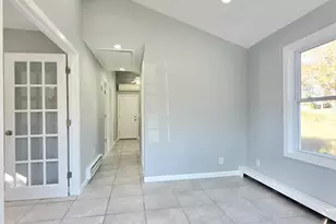 42 Oak Dr, Riverhead, NY 11901 - Photo 7