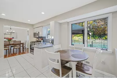 11 Joyce Drive, Hauppauge, NY 11788 - Photo 17